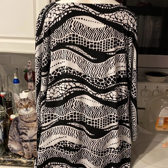 G woman’s Cato casual stretch dohlman sleeve plus size top 3X - Picture 3 of 6